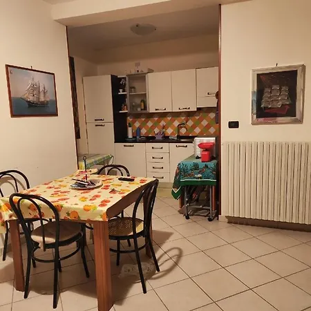 Anthony's House Apartment